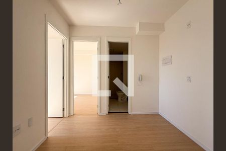 Sala e cozinha de apartamento à venda com 2 quartos, 29m² em Vila Santo Estefano, São Paulo