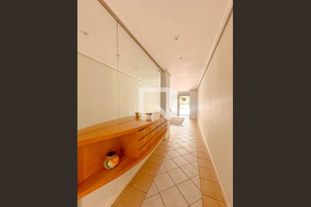 Hall social de apartamento para alugar com 2 quartos, 90m² em Jurerê, Florianópolis