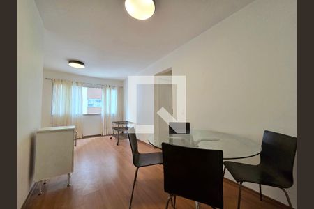 Sala de apartamento para alugar com 2 quartos, 75m² em Indianópolis, São Paulo