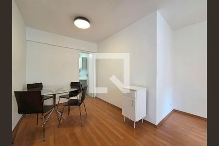 Sala de apartamento para alugar com 2 quartos, 75m² em Indianópolis, São Paulo