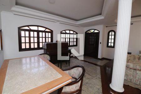 Sala de casa para alugar com 3 quartos, 286m² em Vila Homero Thon, Santo André