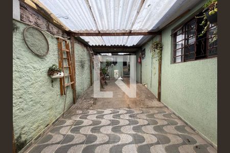 Garagem de casa à venda com 4 quartos, 130m² em Vila Sao Domingos, São Paulo