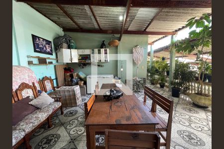Quintal de casa à venda com 4 quartos, 250m² em Vila Sao Domingos, São Paulo
