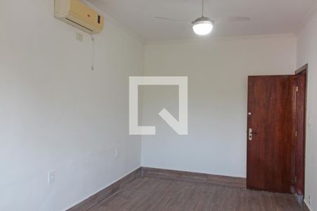 Quarto 1 de casa para alugar com 2 quartos, 140m² em Gonzaga, Santos