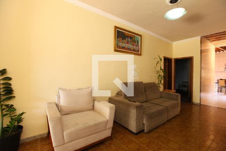 Sala de casa à venda com 3 quartos, 360m² em Milionários, Belo Horizonte