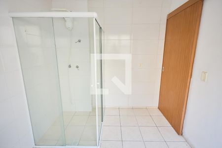 Banheiro de apartamento para alugar com 1 quarto, 38m² em Bom Jesus, São José dos Pinhais
