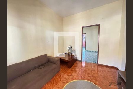 Casa à venda com 6 quartos, 278m² em Estrela do Oriente, Belo Horizonte