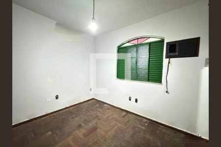 Casa à venda com 3 quartos, 221m² em Betânia, Belo Horizonte