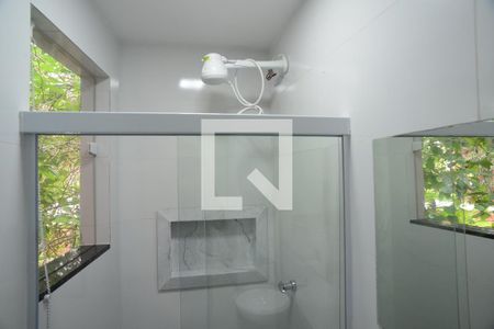 Banheiro Social de casa de condomínio para alugar com 2 quartos, 52m² em Barra da Tijuca, Rio de Janeiro