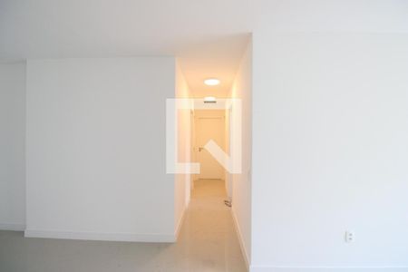 Sala - Corredor  de apartamento à venda com 4 quartos, 126m² em Barra da Tijuca, Rio de Janeiro