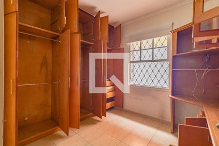 Casa para alugar com 3 quartos, 332m² em Chácara Inglesa, São Paulo