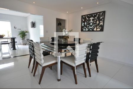 Sala de Jantar de casa à venda com 3 quartos, 250m² em Vila Medeiros, São Paulo