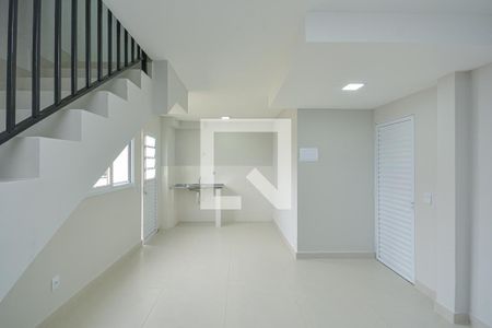 Sala/Cozinha de apartamento para alugar com 2 quartos, 65m² em Jardim Anhanguera, São Paulo