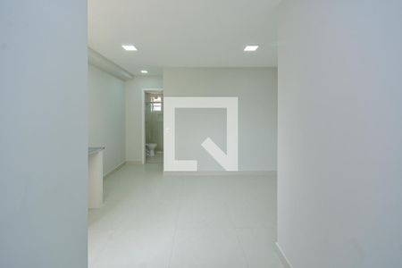 Sala/Cozinha de apartamento para alugar com 1 quarto, 52m² em Jardim Anhanguera, São Paulo
