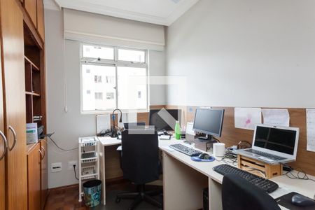 quarto 2 de apartamento à venda com 3 quartos, 90m² em Buritis, Belo Horizonte