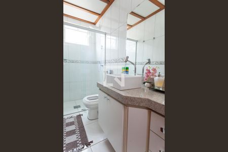Banheiro Social de apartamento à venda com 3 quartos, 90m² em Buritis, Belo Horizonte