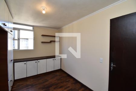 Quarto 1 de apartamento para alugar com 3 quartos, 70m² em Cajuru, Curitiba