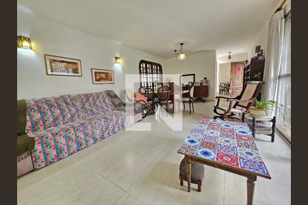 Sala de casa à venda com 4 quartos, 160m² em Jardim Aeroporto, São Paulo