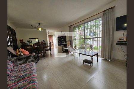 Sala de casa à venda com 4 quartos, 160m² em Jardim Aeroporto, São Paulo