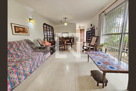 Sala de casa à venda com 4 quartos, 160m² em Jardim Aeroporto, São Paulo