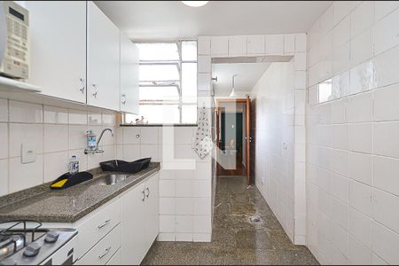 Cozinha de apartamento para alugar com 1 quarto, 57m² em Funcionários, Belo Horizonte