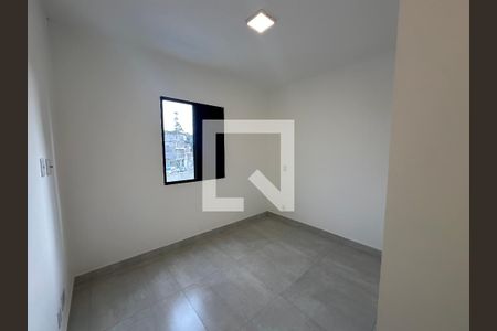 Quarto de apartamento para alugar com 2 quartos, 60m² em Outeiro de São Fernando, Barueri