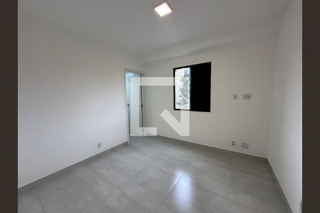 Suíte de apartamento para alugar com 2 quartos, 60m² em Outeiro de São Fernando, Barueri