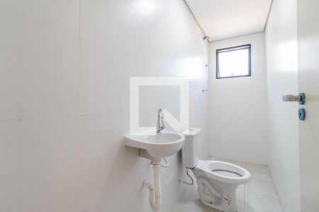 Banheiro Social de apartamento para alugar com 3 quartos, 60m² em Outeiro de São Fernando, Barueri