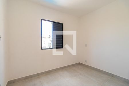 Quarto 1 de apartamento para alugar com 3 quartos, 60m² em Outeiro de São Fernando, Barueri
