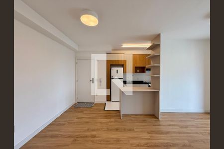 Sala  de apartamento à venda com 2 quartos, 66m² em Santo Amaro, São Paulo