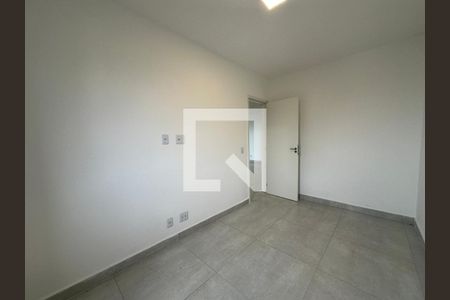 Quarto 1 de apartamento para alugar com 2 quartos, 57m² em Outeiro de São Fernando, Barueri