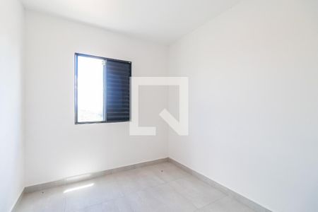 Quarto 2 de apartamento para alugar com 2 quartos, 57m² em Outeiro de São Fernando, Barueri