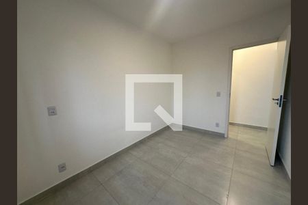 Quarto 1 de apartamento para alugar com 2 quartos, 57m² em Outeiro de São Fernando, Barueri