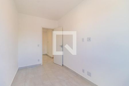 Quarto 1 de apartamento para alugar com 3 quartos, 68m² em Outeiro de São Fernando, Barueri
