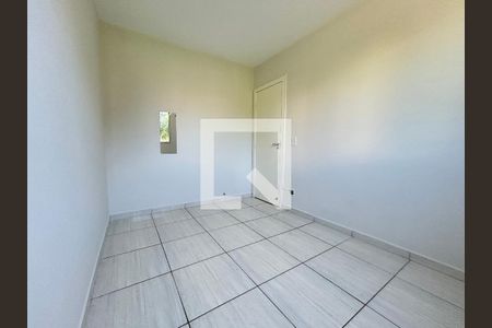 Quarto 2 de apartamento para alugar com 2 quartos, 48m² em Roçado, São José