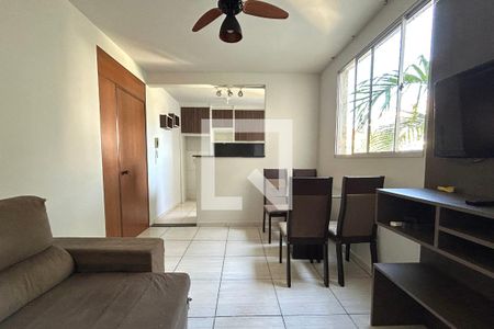Sala  de apartamento para alugar com 2 quartos, 48m² em Roçado, São José