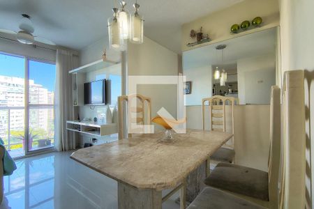 Sala de apartamento para alugar com 2 quartos, 50m² em Recreio dos Bandeirantes, Rio de Janeiro