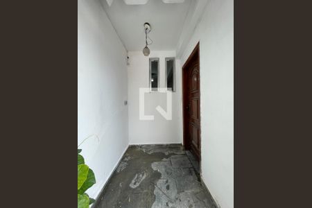 Entrada de casa para alugar com 1 quarto, 80m² em Centro, Osasco