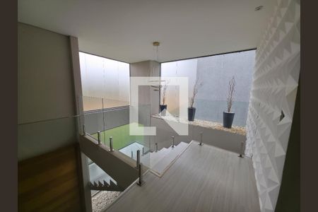 Corredor de casa de condomínio para alugar com 3 quartos, 250m² em Condomínio Gran Royalle , Lagoa Santa