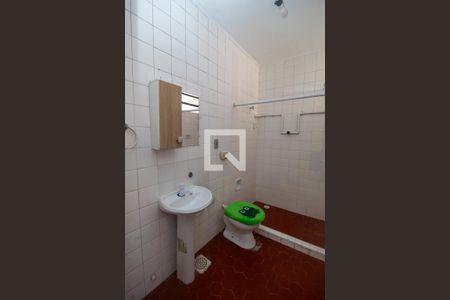 Banheiro de apartamento para alugar com 1 quarto, 42m² em Partenon, Porto Alegre