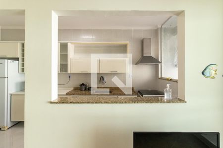 Detalhe da sala de apartamento para alugar com 2 quartos, 67m² em Canto do Forte, Praia Grande