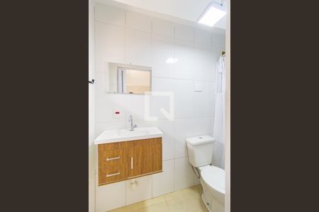 Banheiro de kitnet/studio para alugar com 1 quarto, 30m² em Vila Oratorio, São Paulo