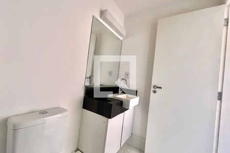Banheiro de apartamento para alugar com 1 quarto, 42m² em Vila Clementino, São Paulo