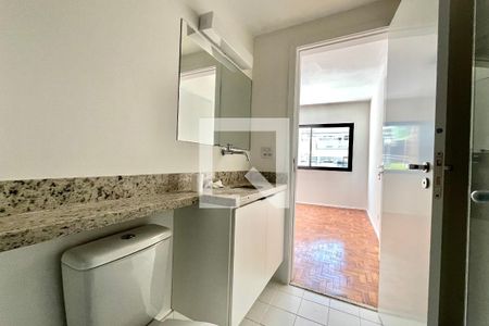 Banheiro da Suíte de apartamento para alugar com 1 quarto, 48m² em Vila Clementino, São Paulo