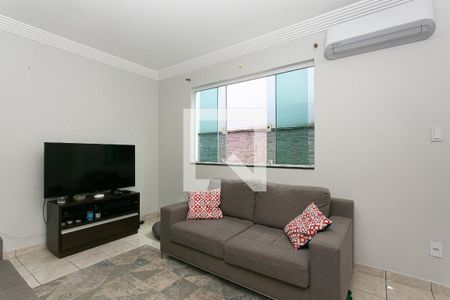 Sala de casa de condomínio à venda com 3 quartos, 162m² em Jardim Textil, São Paulo