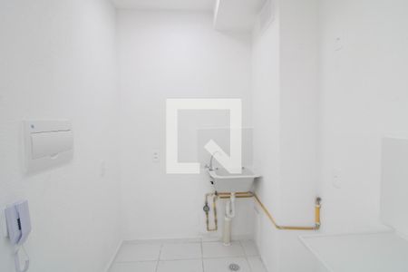 Sala/Cozinha de apartamento para alugar com 2 quartos, 34m² em Veleiros, São Paulo