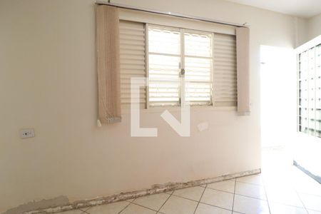 Sala de casa para alugar com 3 quartos, 140m² em Tibery, Uberlândia