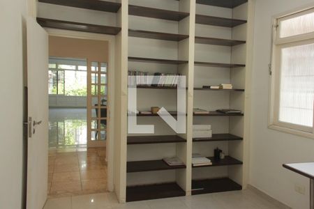 Quarto 1 de casa para alugar com 3 quartos, 229m² em Ponta da Praia, Santos