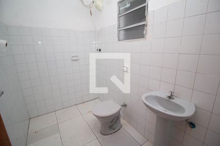 Banheiro de casa à venda com 2 quartos, 408m² em Vila Palmeiras, São Paulo