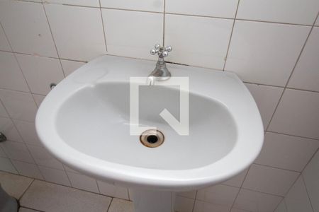 Banheiro de casa à venda com 2 quartos, 408m² em Vila Palmeiras, São Paulo